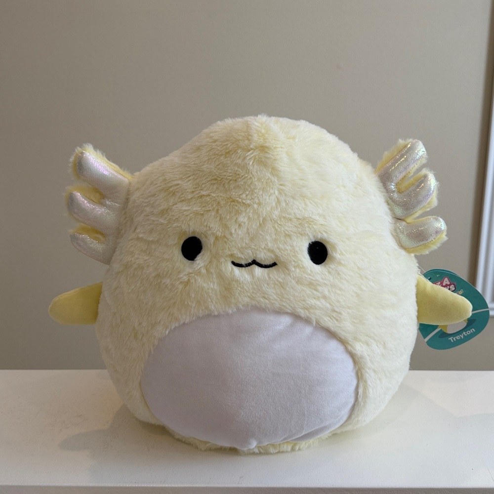 NWT 12” Treyton the Yellow Axolotl FUZZAMALLOW Squishmallow